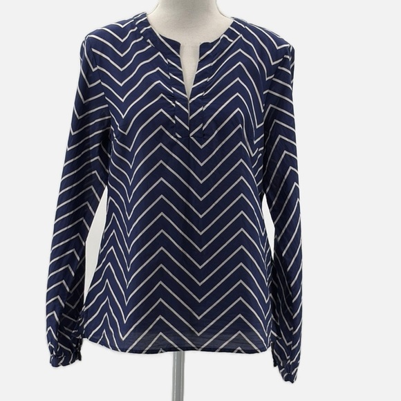Elizabeth McKay Silk & Cotton Split Neck Long Sleeve Chevron on Navy Blouse - 6 - Picture 1 of 9